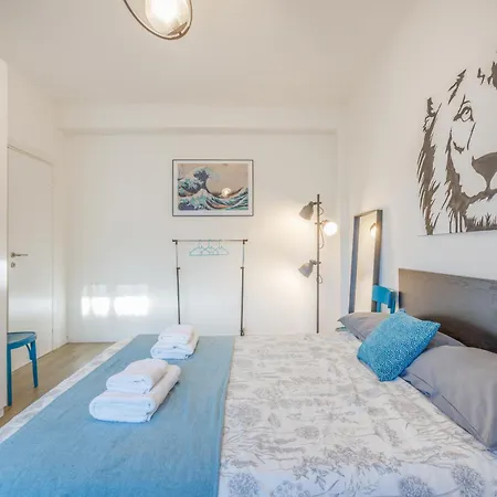 Cosmopolitan House - Modern Bocconi Apartmán