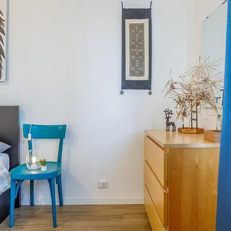 아파트 Cosmopolitan House - Modern Bocconi *