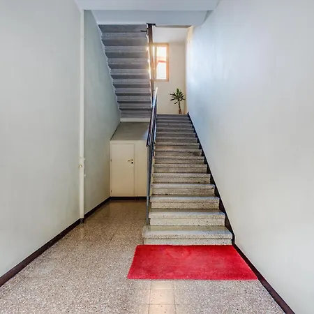 아파트 Cosmopolitan House - Modern Bocconi 밀라노